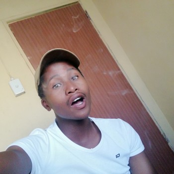 Nomayini