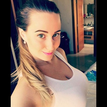 Regina_lve078